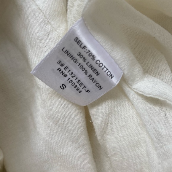 Linen shorts off white lined - Picture 3 of 4